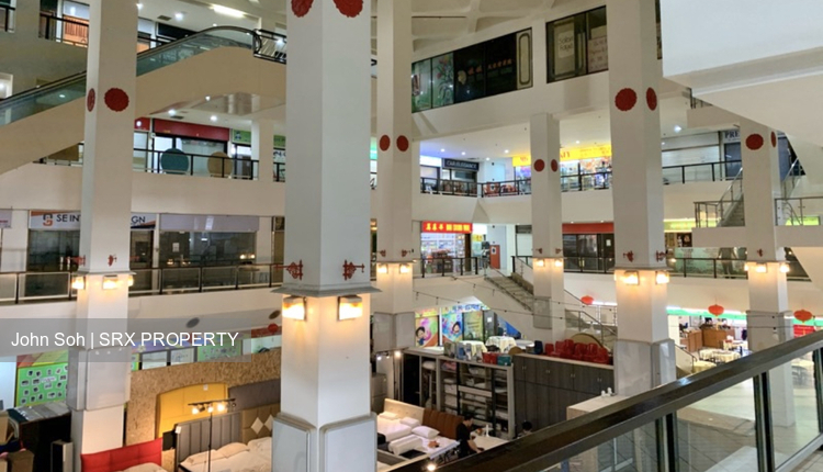 Upper Serangoon Shopping Centre (D19), Retail #394576131